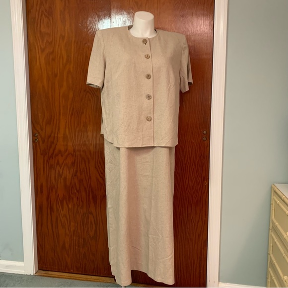 John Roberts Woman 2 Piece Dress - Picture 11 of 11